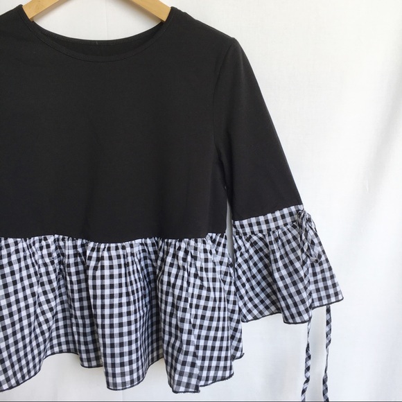 LAST 1! Bell sleeve gingham blouse - Picture 2 of 5