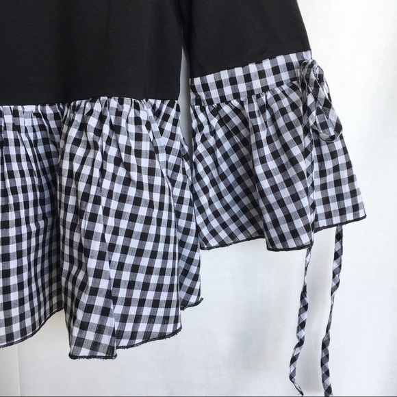 LAST 1! Bell sleeve gingham blouse - Picture 3 of 5