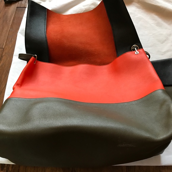 Celine Hobo - Picture 3 of 6