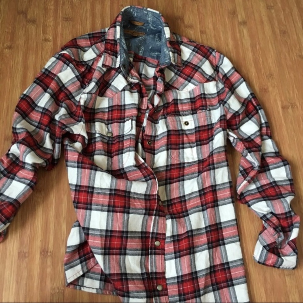 NWOT Plaid Button Down Collared Shirt