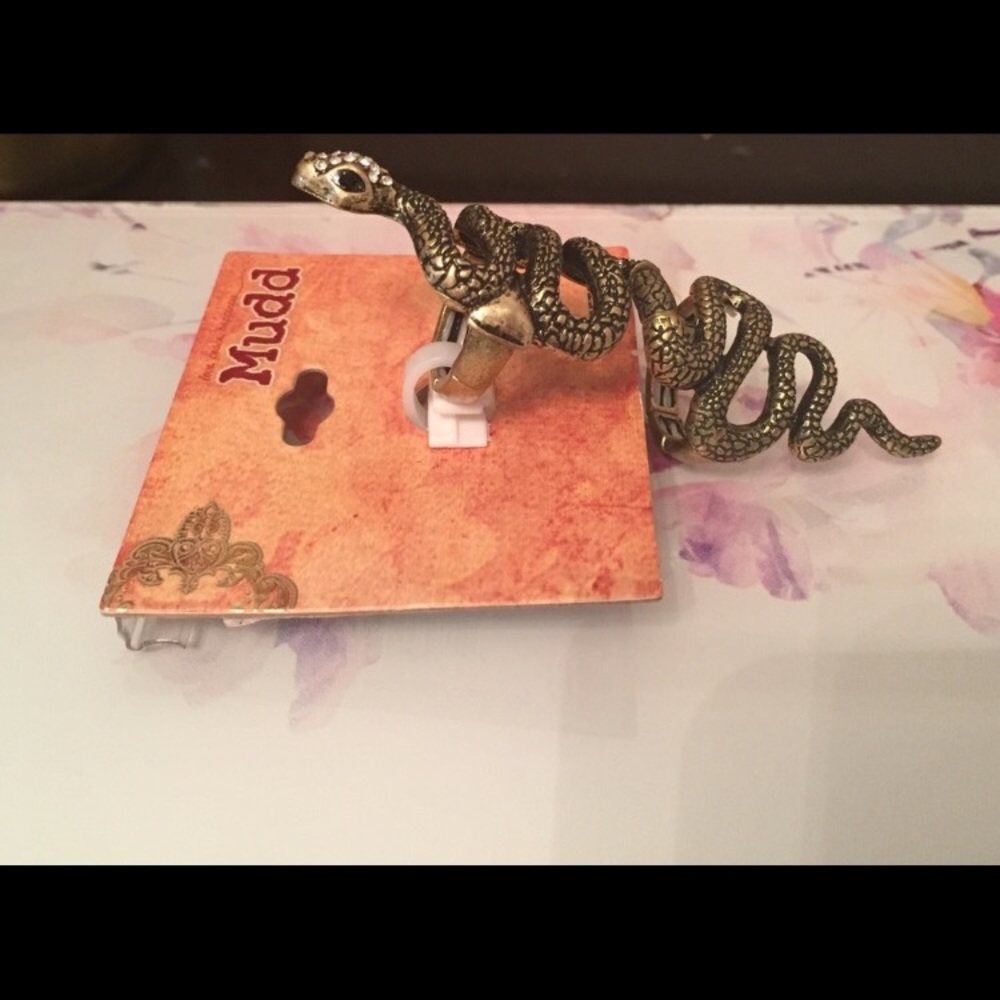Mudd Brand Snake Ring. NWT.