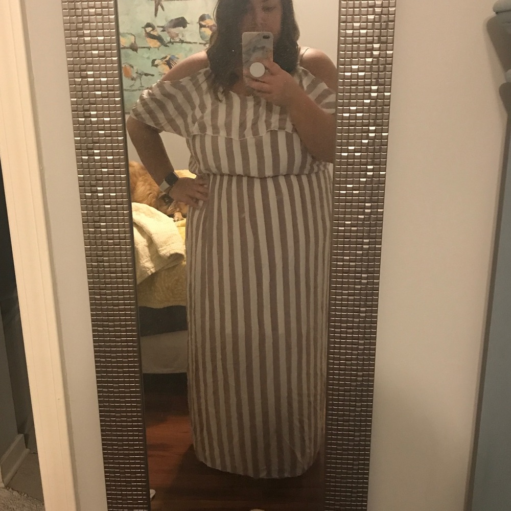 Charlotte Russe cold shoulder maxi dress