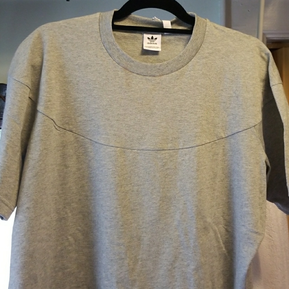 Adidas oversized tee