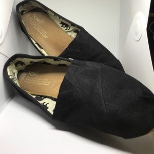 Toms black 8.5 women's