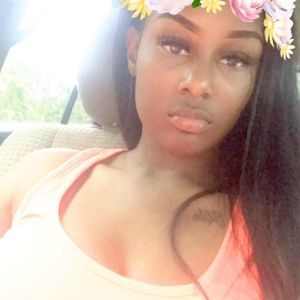 Meet your Posher, Malika