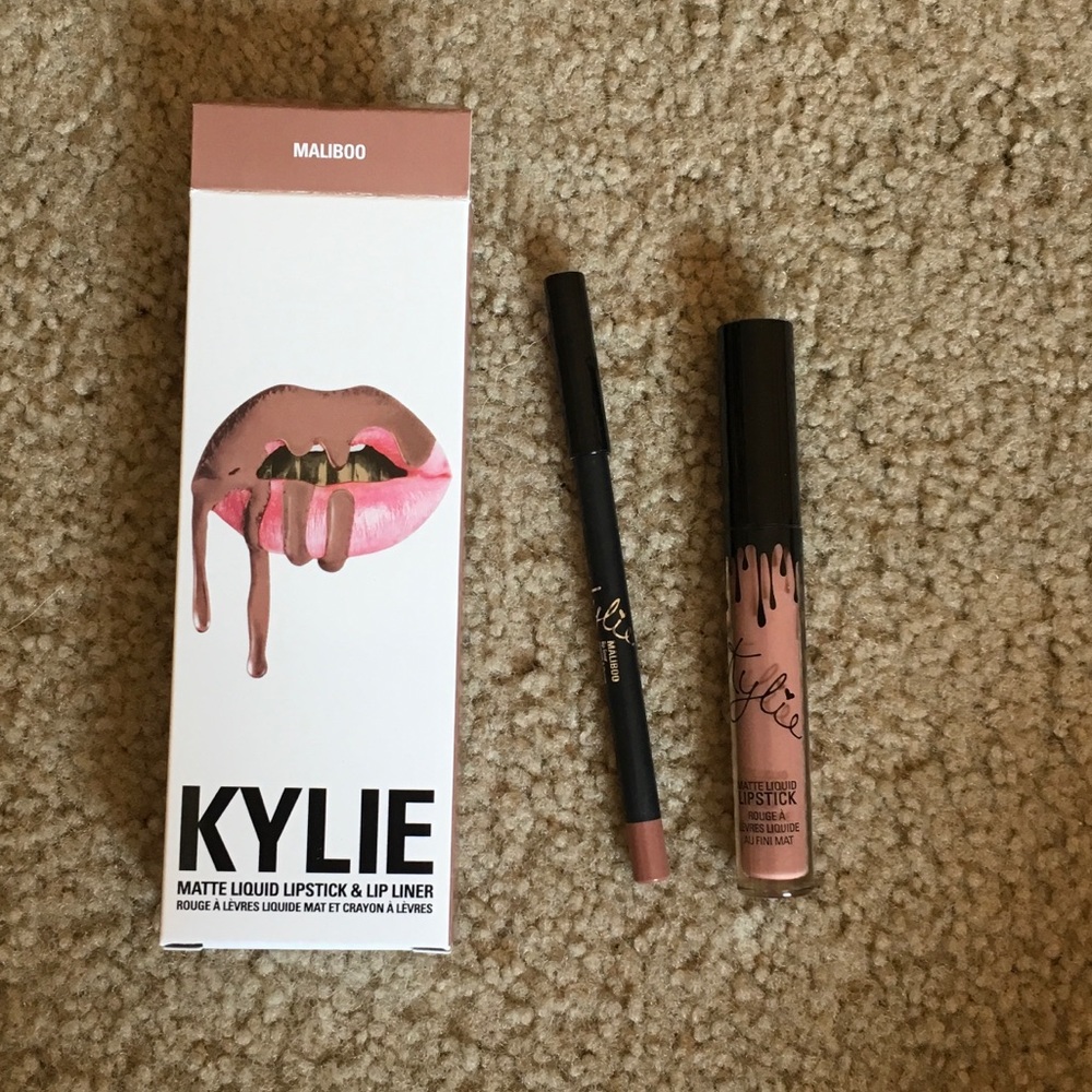 Kylie Cosmetics Matte Lip Kit in Maliboo