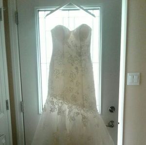 Brand New Wedding Gown