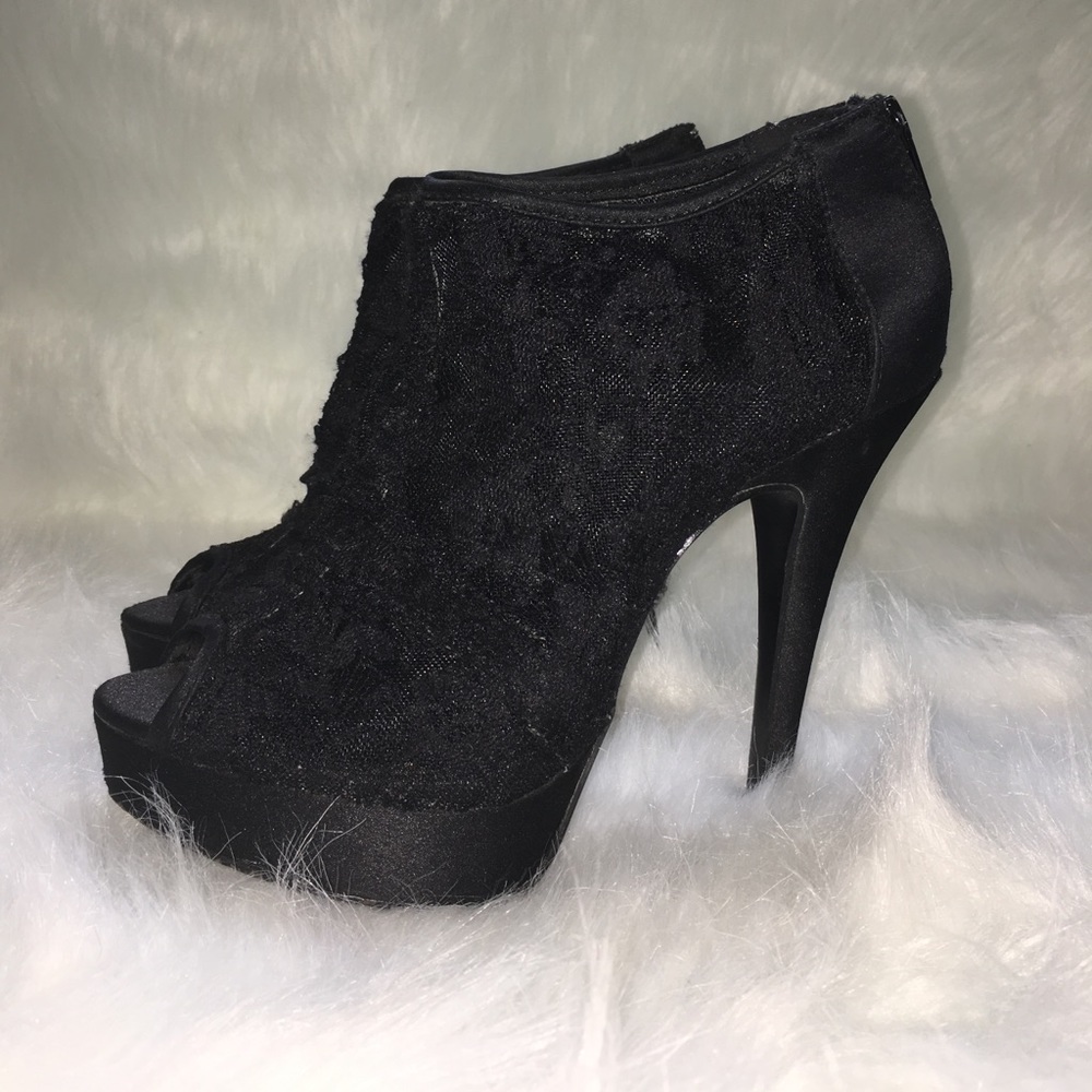 Black lace peep toe heels