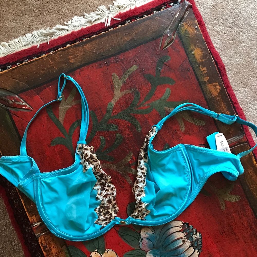 Victoria's Secret 34d