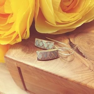 Sterling silver & mother of pearl bar earrings Sterling silver & mother of pearl bar earrings