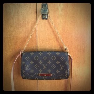 LV purse