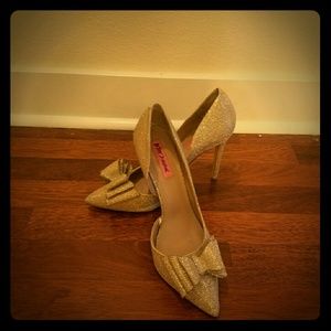 Betsy Johnson 'Prince' Gold Heel