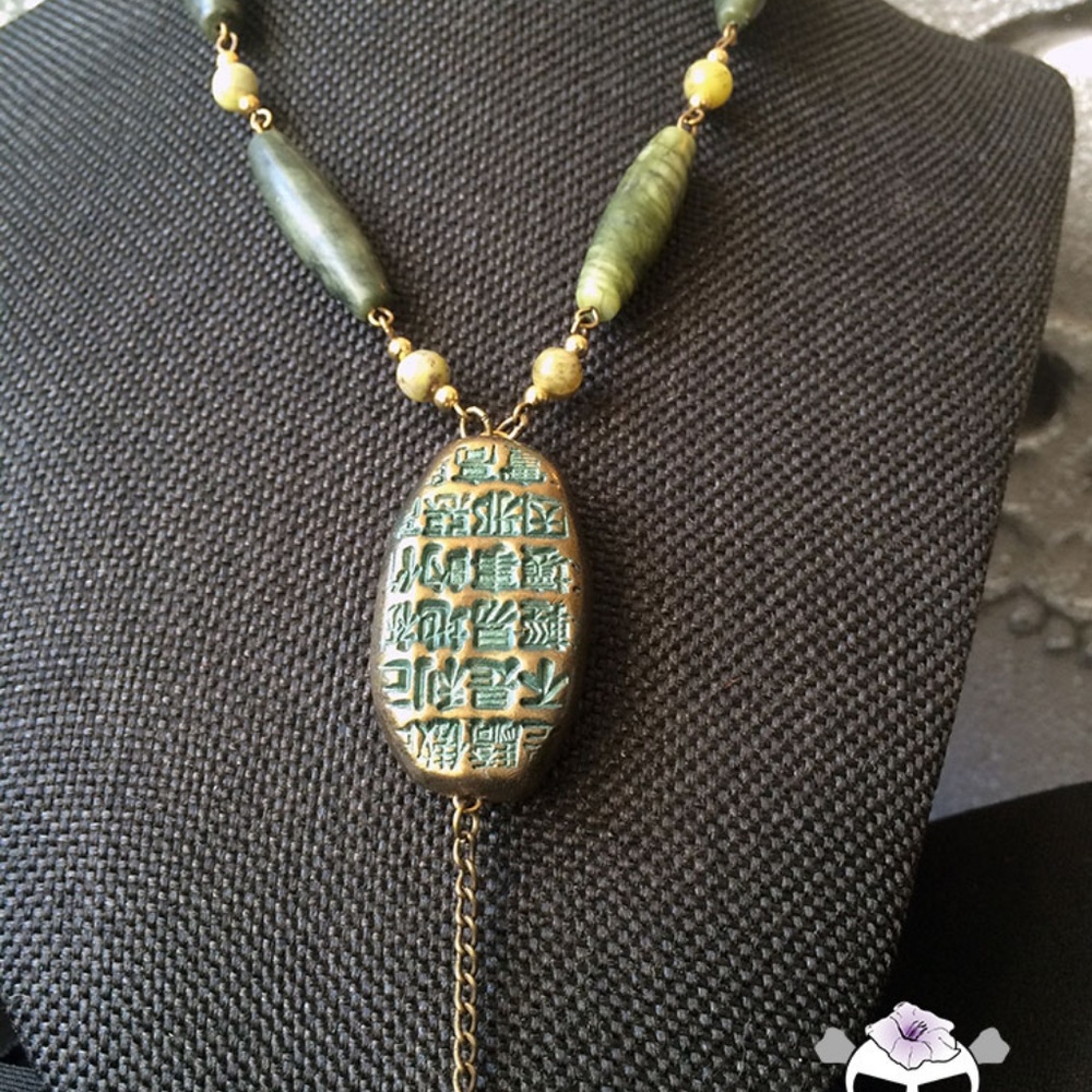 Beaded Asian Text Y Necklace - Picture 3 of 5