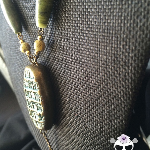 Beaded Asian Text Y Necklace - Picture 5 of 5