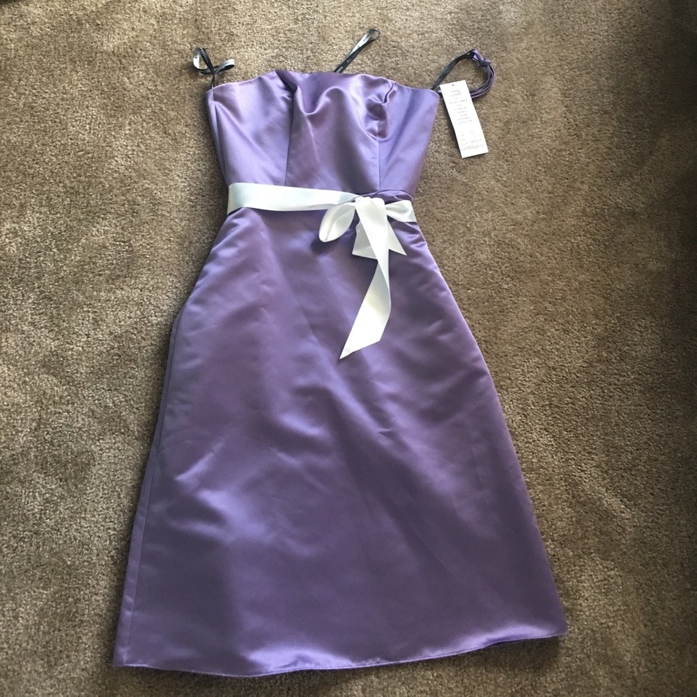Satin dress - Picture 1 of 5