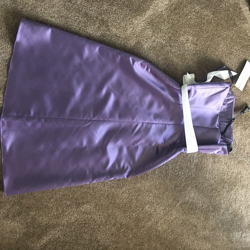 Satin dress - Picture 3 of 5