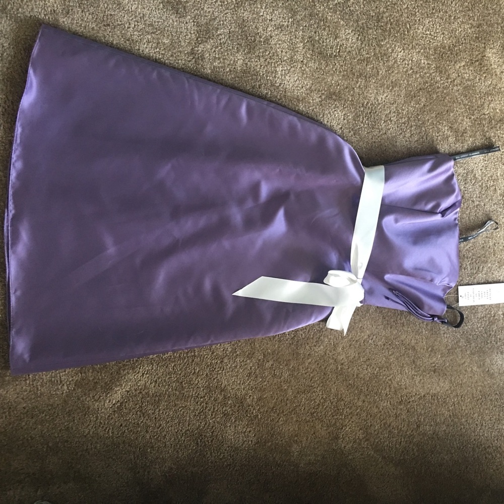 Satin dress - Picture 4 of 5