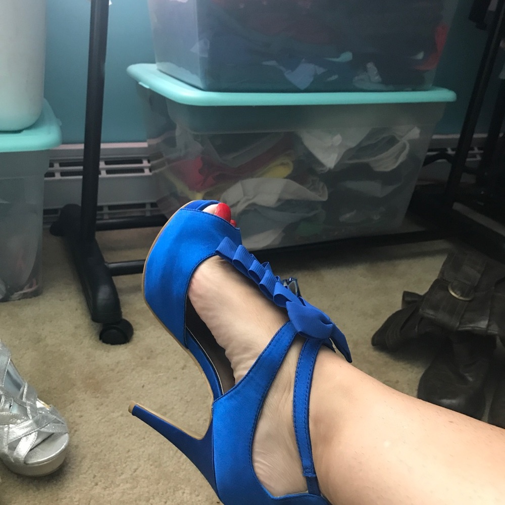 Beautiful blue Kate Preston heels size 7