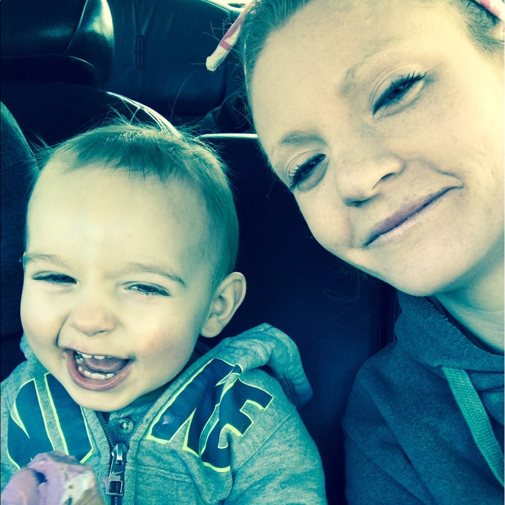 Meet your Posher, Kayla