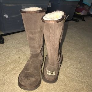 Brown ugg boots size 7