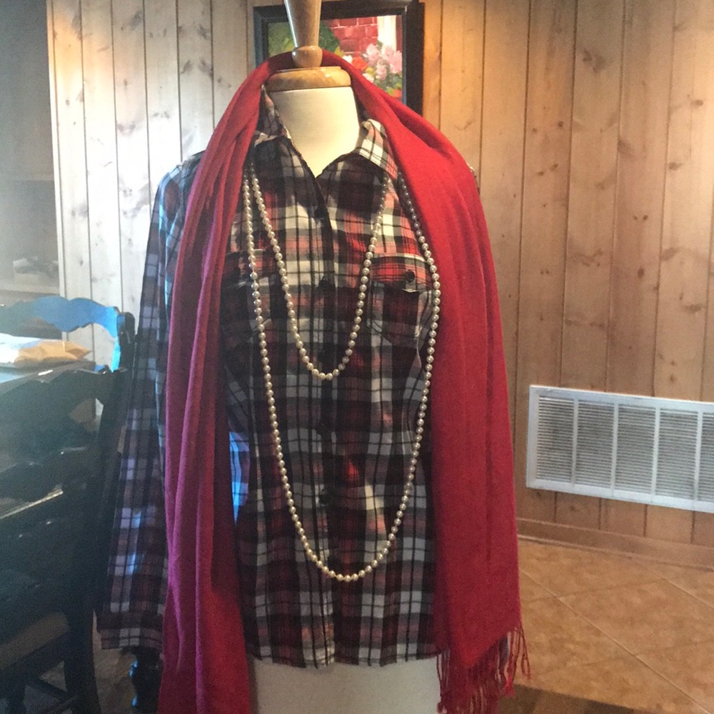 Lightweight plaid shirt