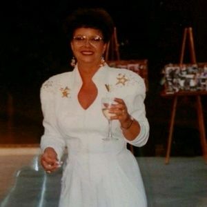 Meet your Posher, Connie