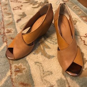 Brown wedges only worn a few times great condition