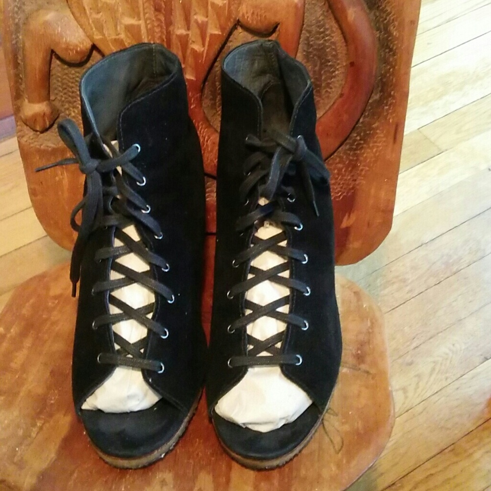 Super cute and sexy ugg bootie