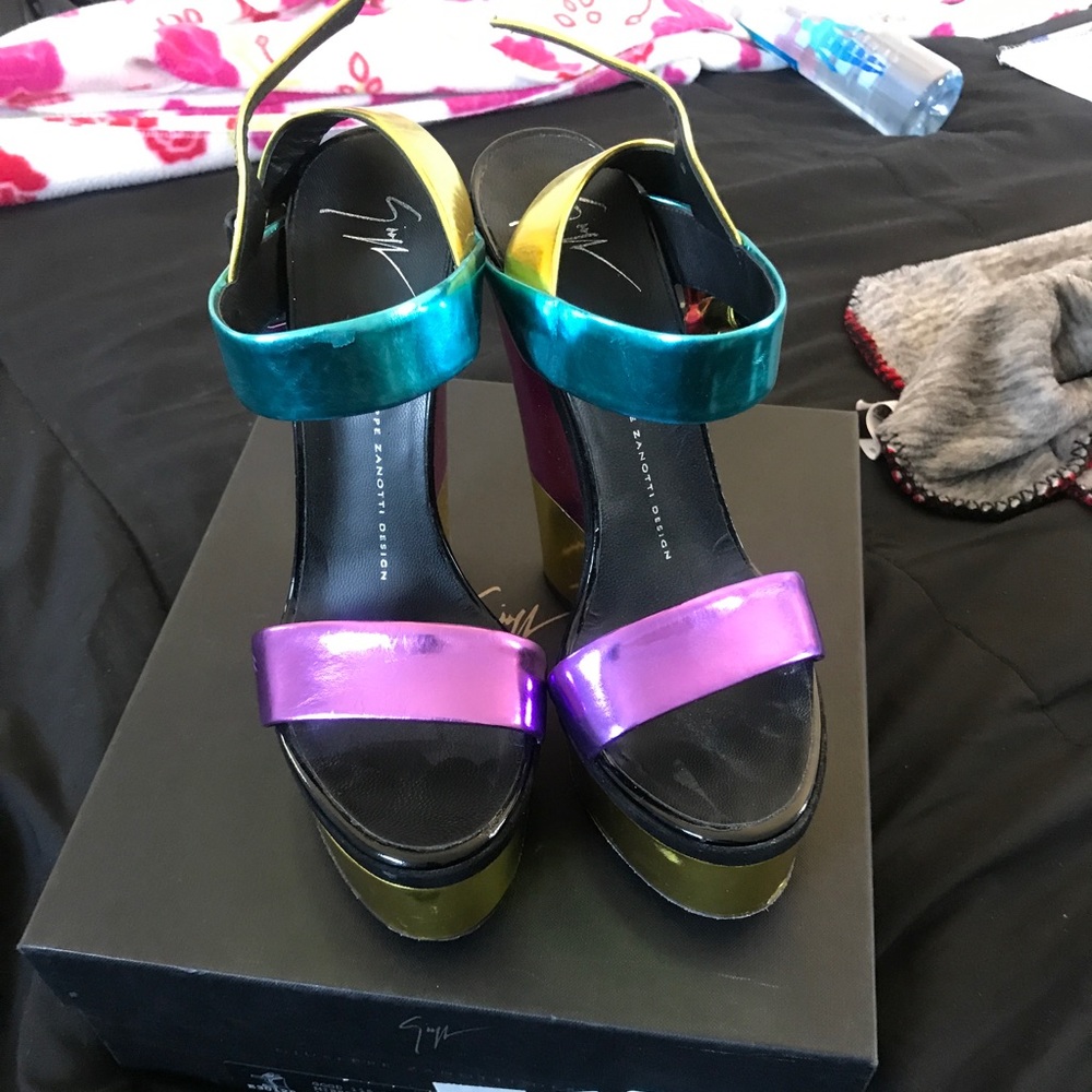 Authentic women's Giuseppe