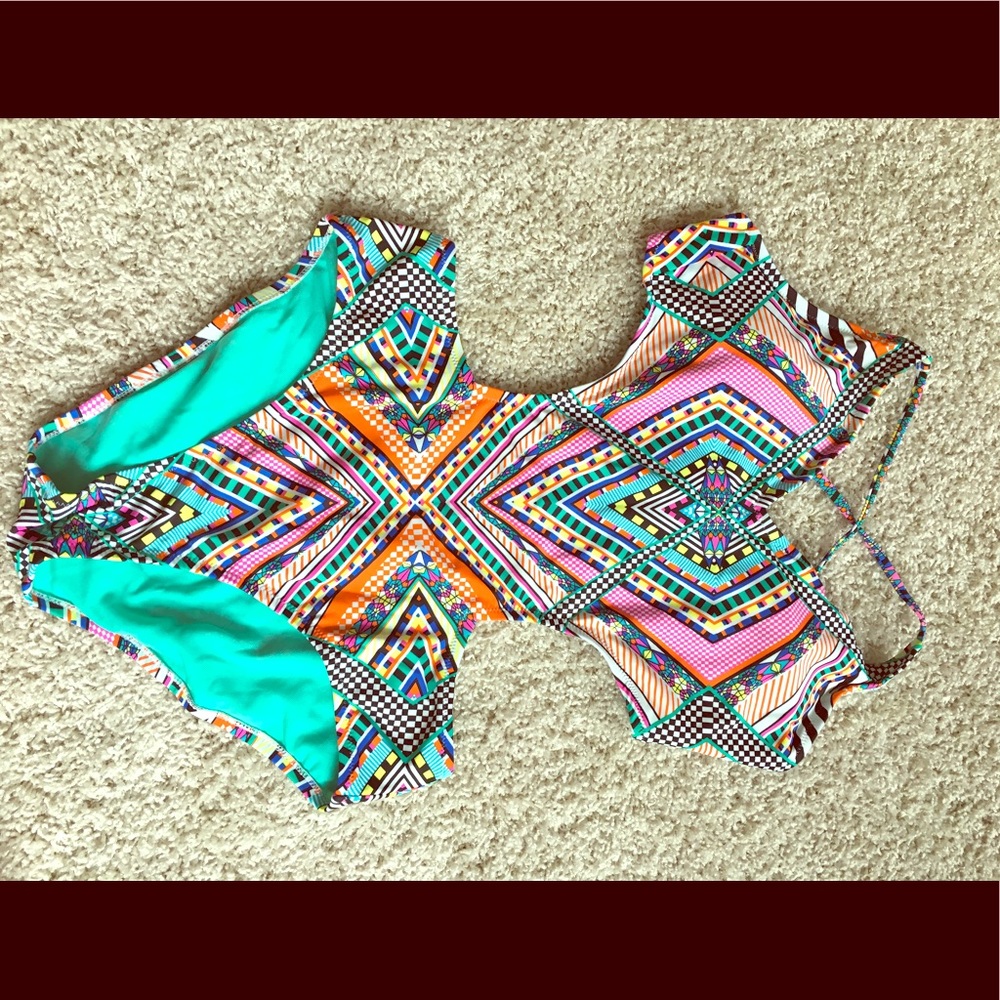 Jessica Simpson monokini
