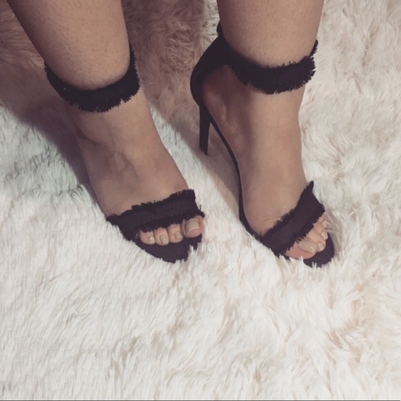 Fringe ankle strap heels - Picture 2 of 4
