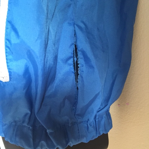 *SOLD* Puma Blue Windbreaker Jacket - Picture 5 of 5