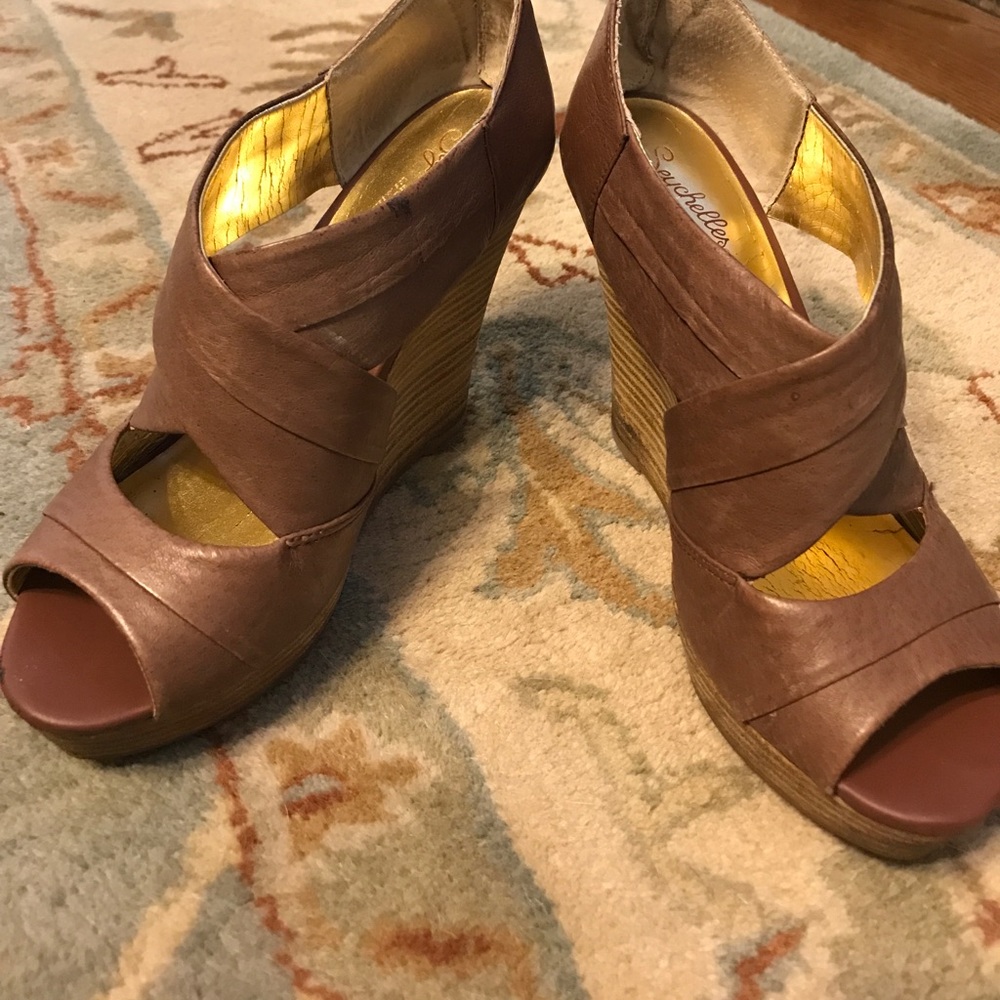 Brown wedges