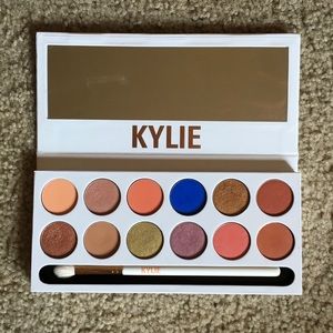 Kylie Cosmetics Royal Peach Eyeshadow Palette