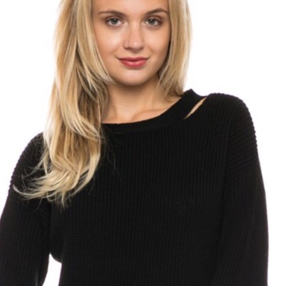 🆕🌸 Criss Cross Back Knit Sweater - Picture 3 of 4