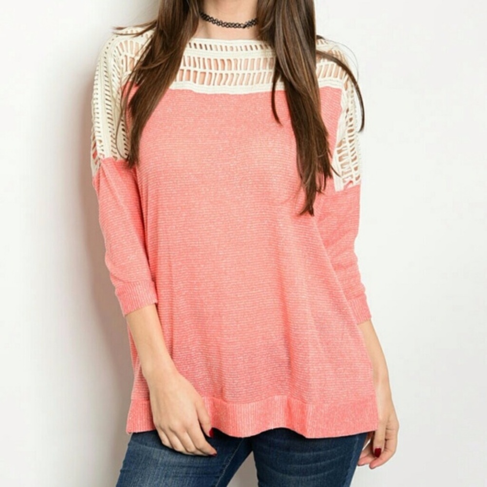 Boutique Coral crochet neck slub knit tunic shirt