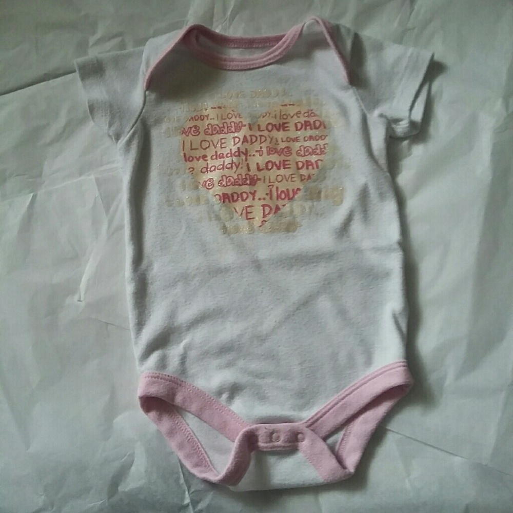 Faded Glory  12 mo onesie. I love daddy