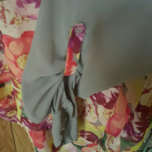 Sheer top - Picture 6 of 6