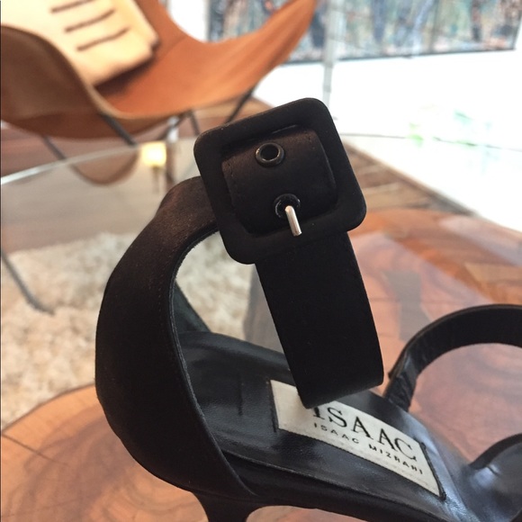Isaac Mizrahi blk satin & leather ankle strap heel - Picture 7 of 8