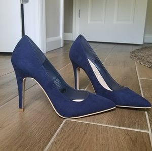 navy pointed heels