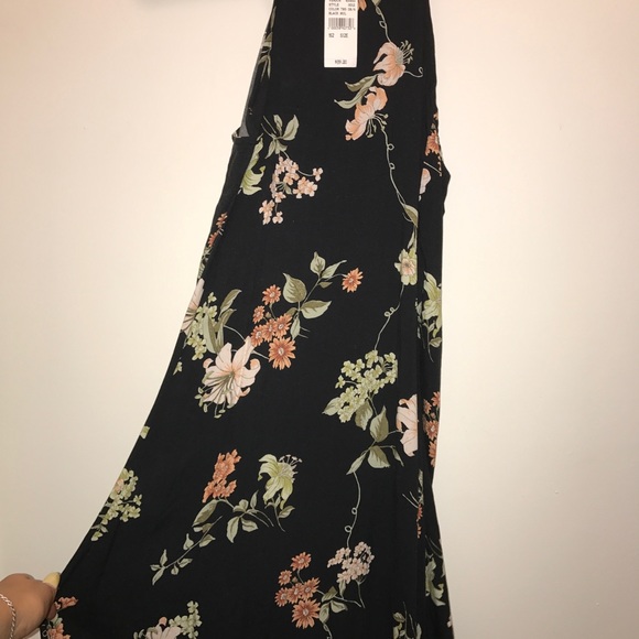 Tops - Picture 6 of 8