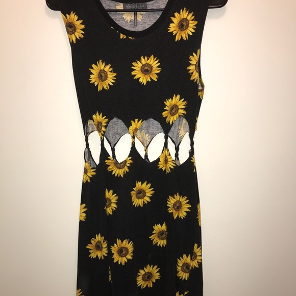 Tops - Picture 7 of 8