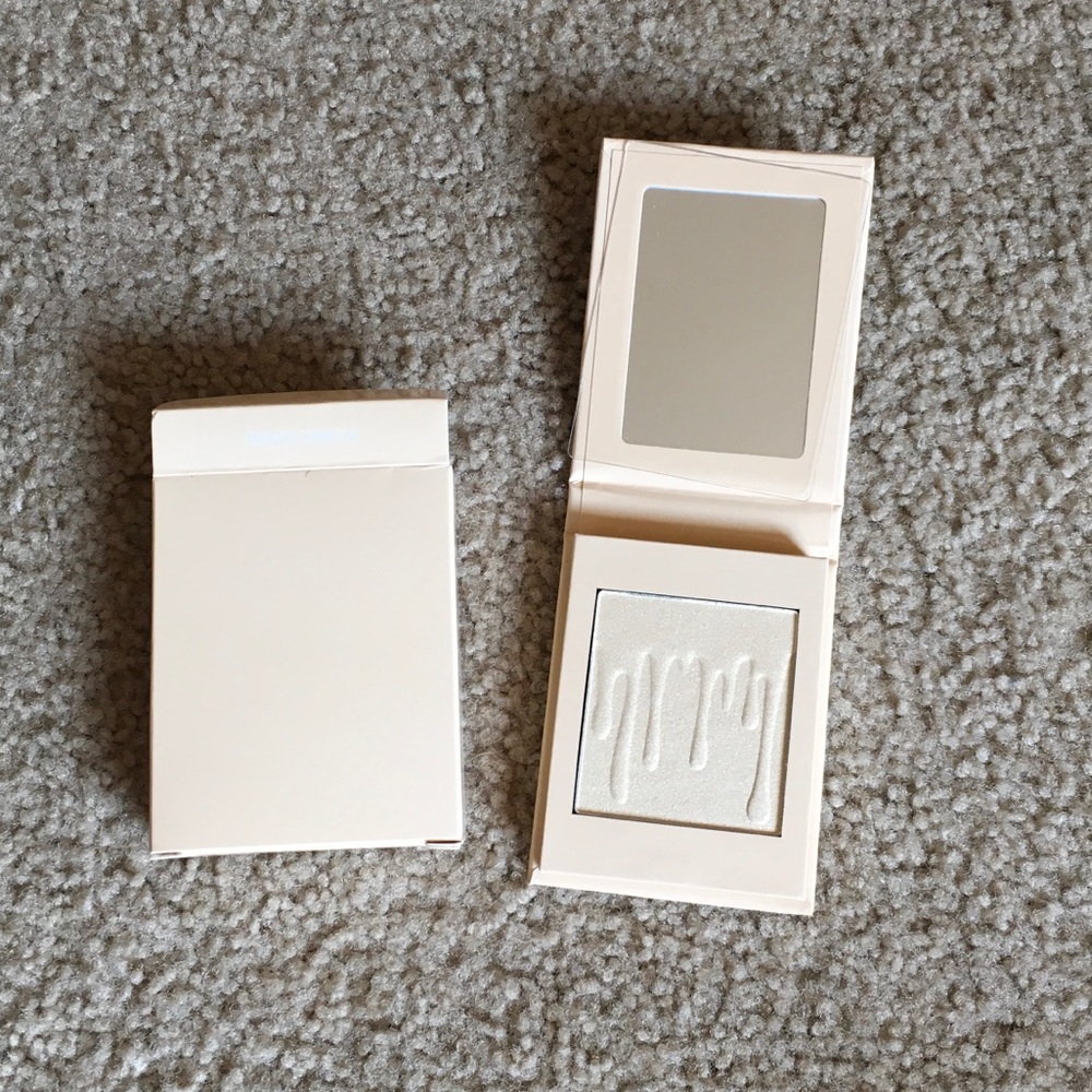Kylie Cosmetics French Vanilla Kylighter