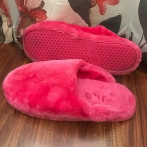 Pink Fuzzy Slippers!!