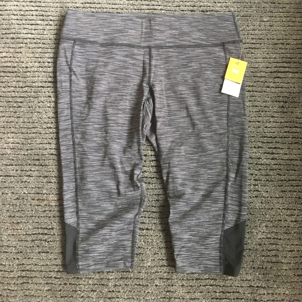 Lucy Ultimate X-Training Capri, NWT