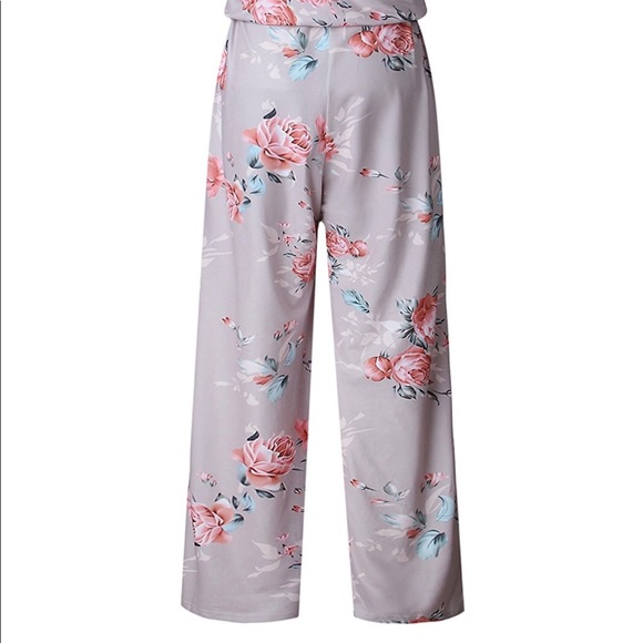 NEW Floral Print Halter Sleeveless Jumpsuit Romper - Picture 6 of 8