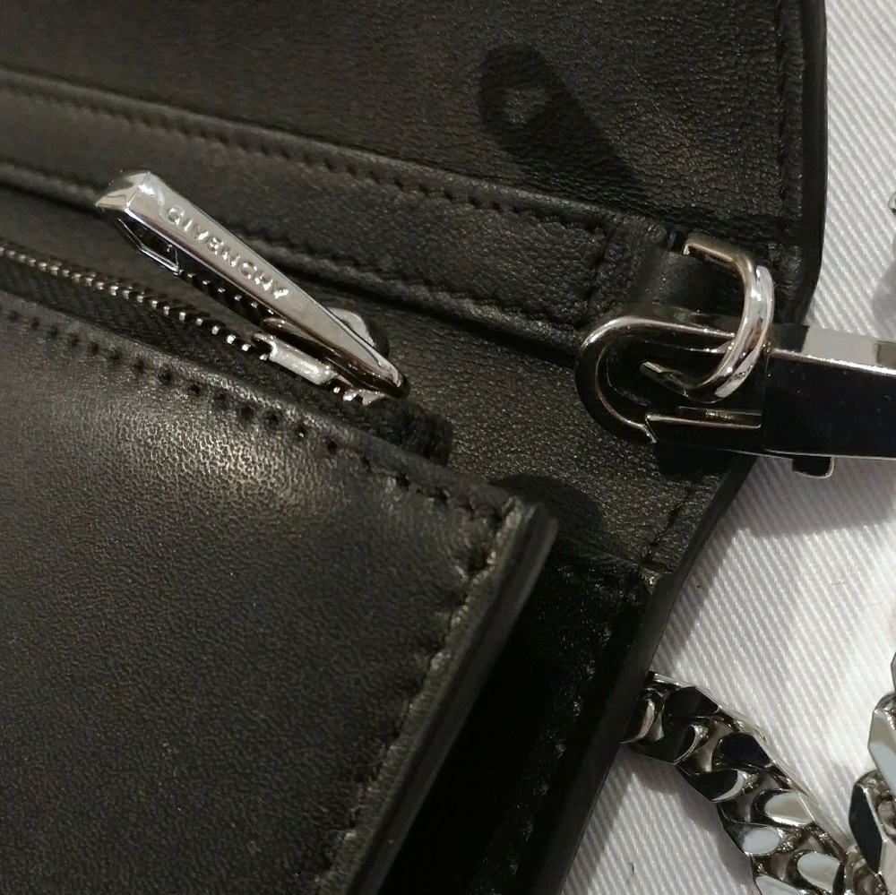 xxSOLDxx✨Givenchy Pandora Star Wallet Chain Bag - Picture 4 of 8