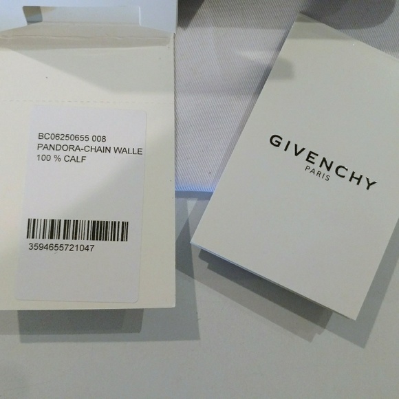 xxSOLDxx✨Givenchy Pandora Star Wallet Chain Bag - Picture 5 of 8