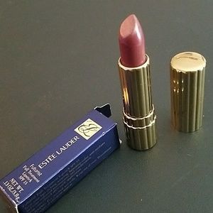Estee lauder lipstick
