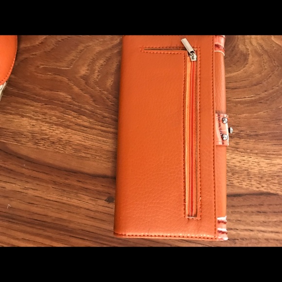 Purse - Picture 5 of 7